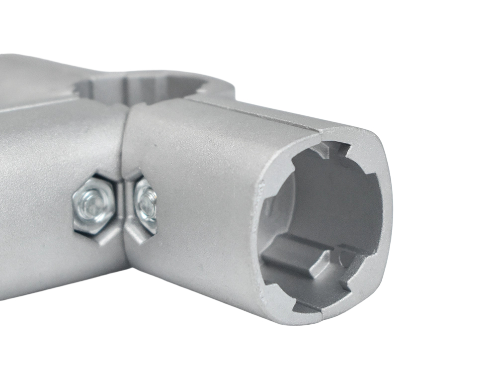 External sleeve three-way connector