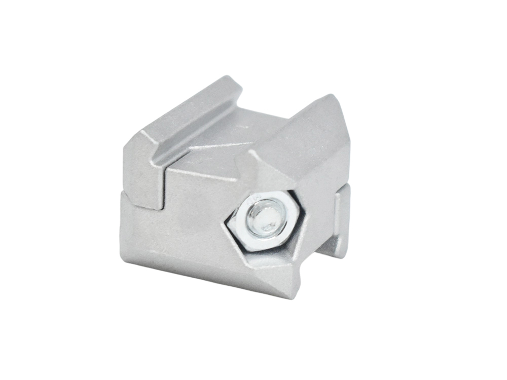 90° Cross Connector